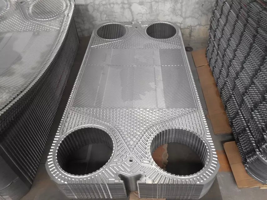 山東熱交換器的原理水水版式換熱器的優(yōu)點國信工業(yè)設(shè)備